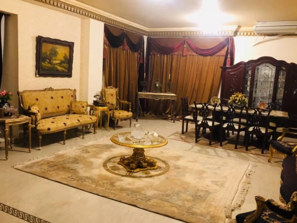 شقة للبيع دور ارضي بحديقة