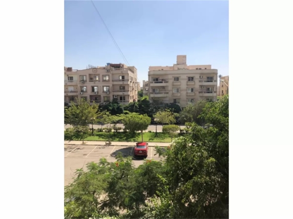 شقة للبيع فى بيفرلي هيلز 2.