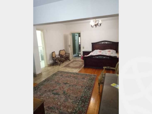 شقة للبيع في الحي السادس من اكتوبر