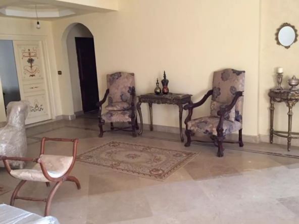 شقة للبيع في بيفرلي هيلز 400