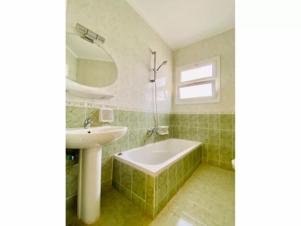 شقق للبيع في بيفرلي هيلز بإطلالة واسعة