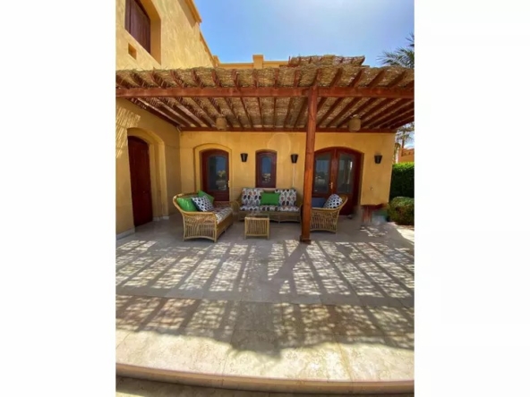 فيلا للإيجار