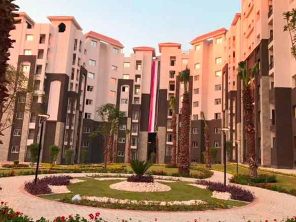 شقة كاملة التشطيب للبيع بالوجهة بالعاصمة الادارية