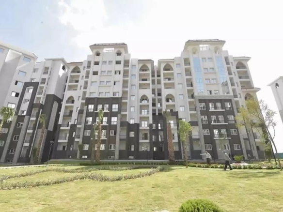 شقة للبيع استلام فوري كاملة التشطيب في العاصمة